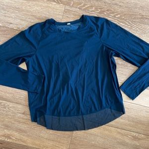Women’s lululemon sheer crisscross shirt